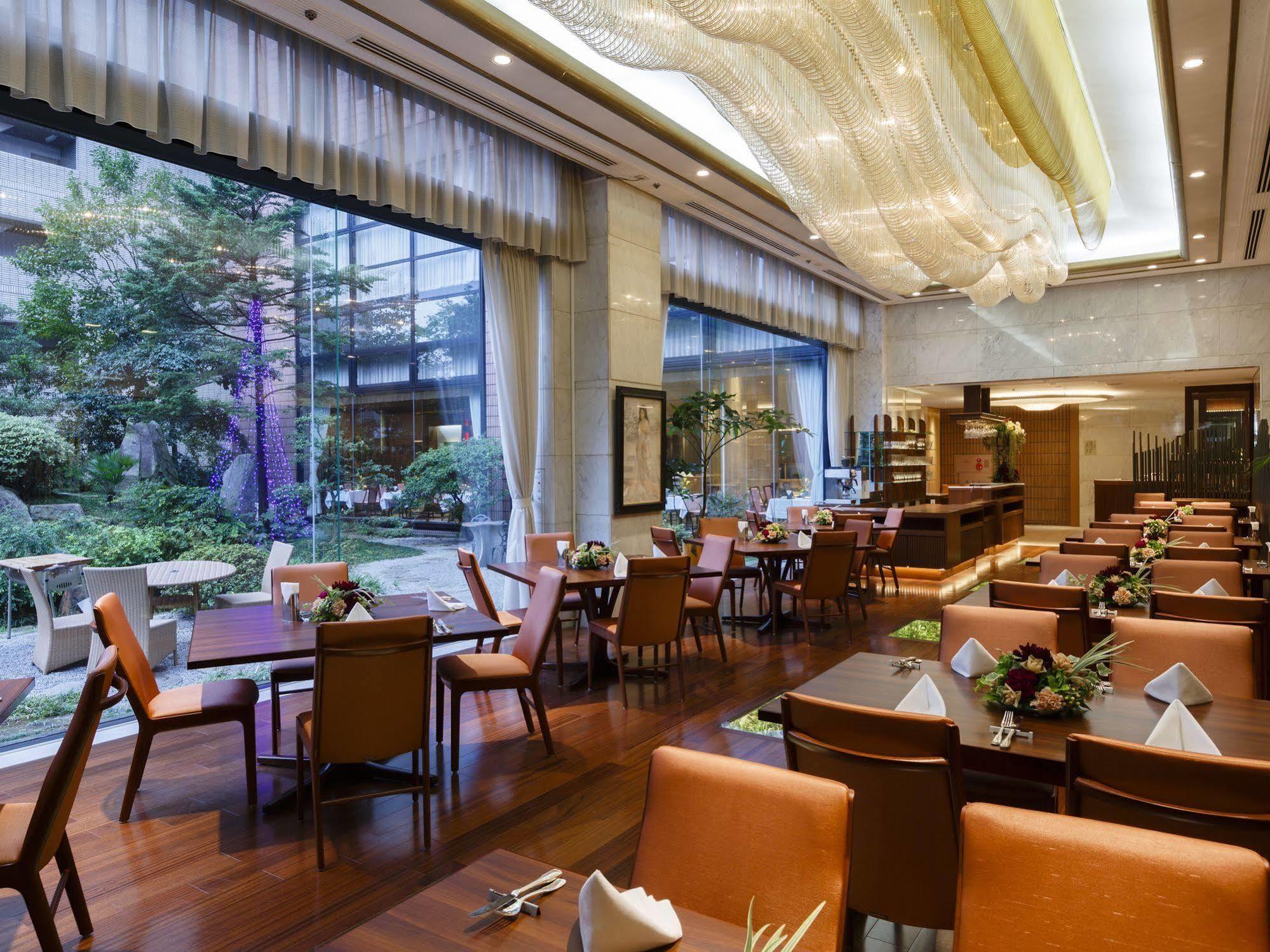 Hotel Pearl Garden Такамацу Екстер'єр фото